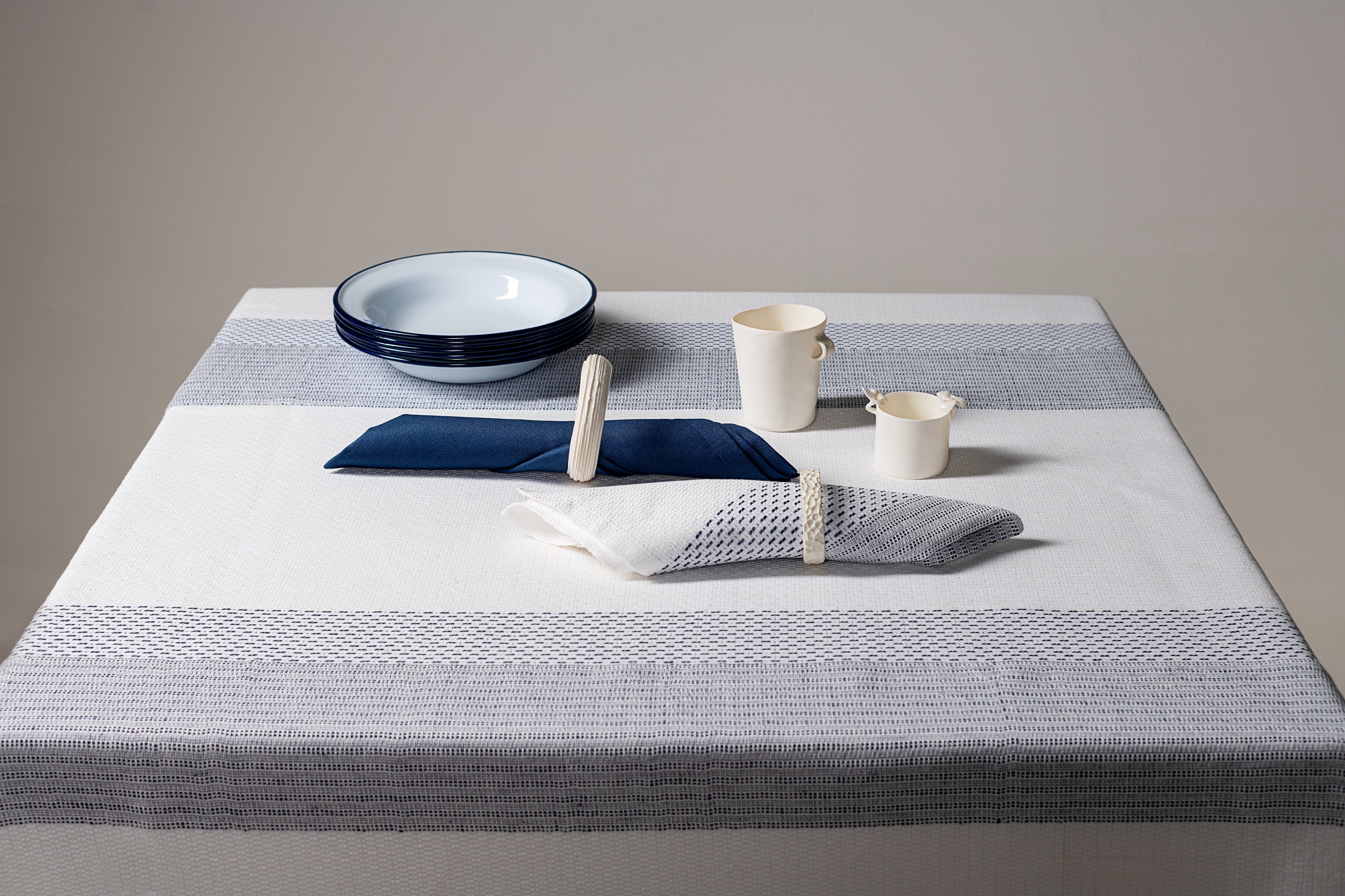 Saturnia Napkins Set